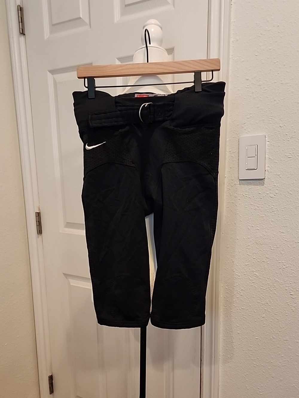 Nike Black Men's Athletic Pants with Belt Small